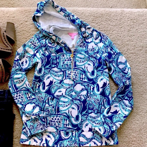 Lilly Pulitzer UPF 50+ Hooded Skipper Popover - Picture 2 of 5